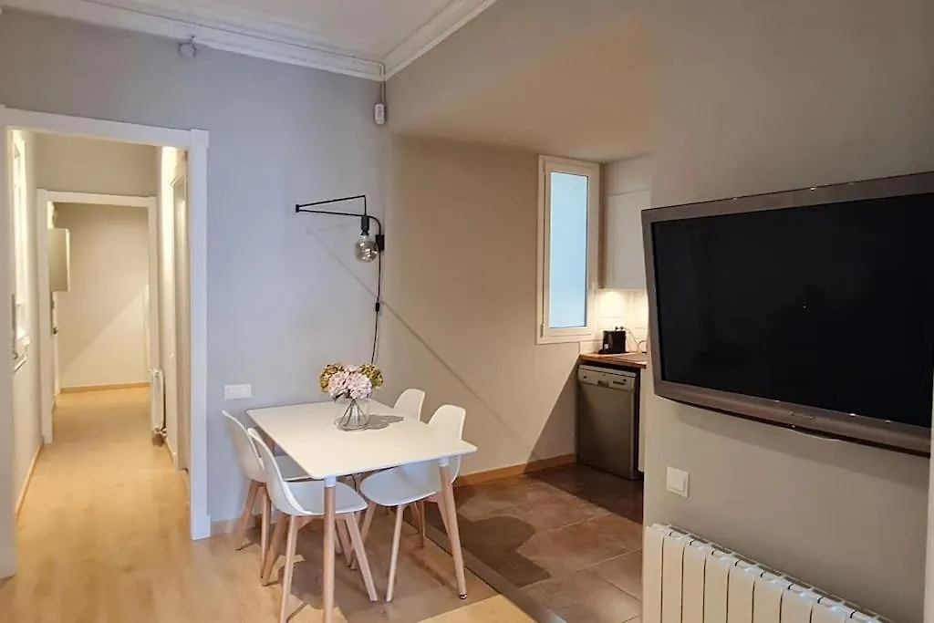 Centrico Y Renovado Apartamento Ideal Familias Barcelona